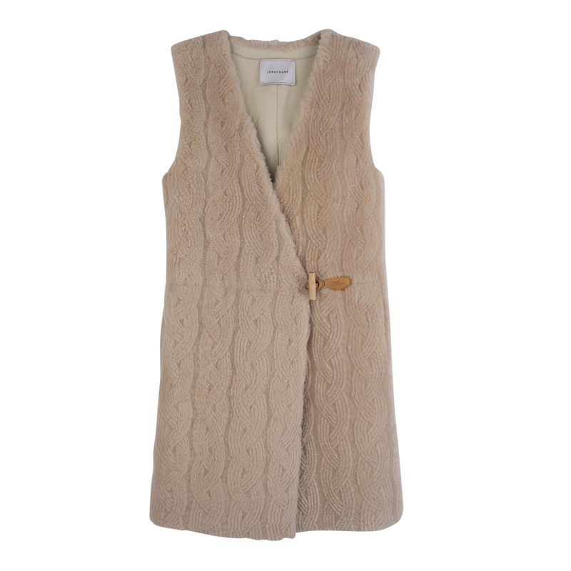 Sleeveless jacket